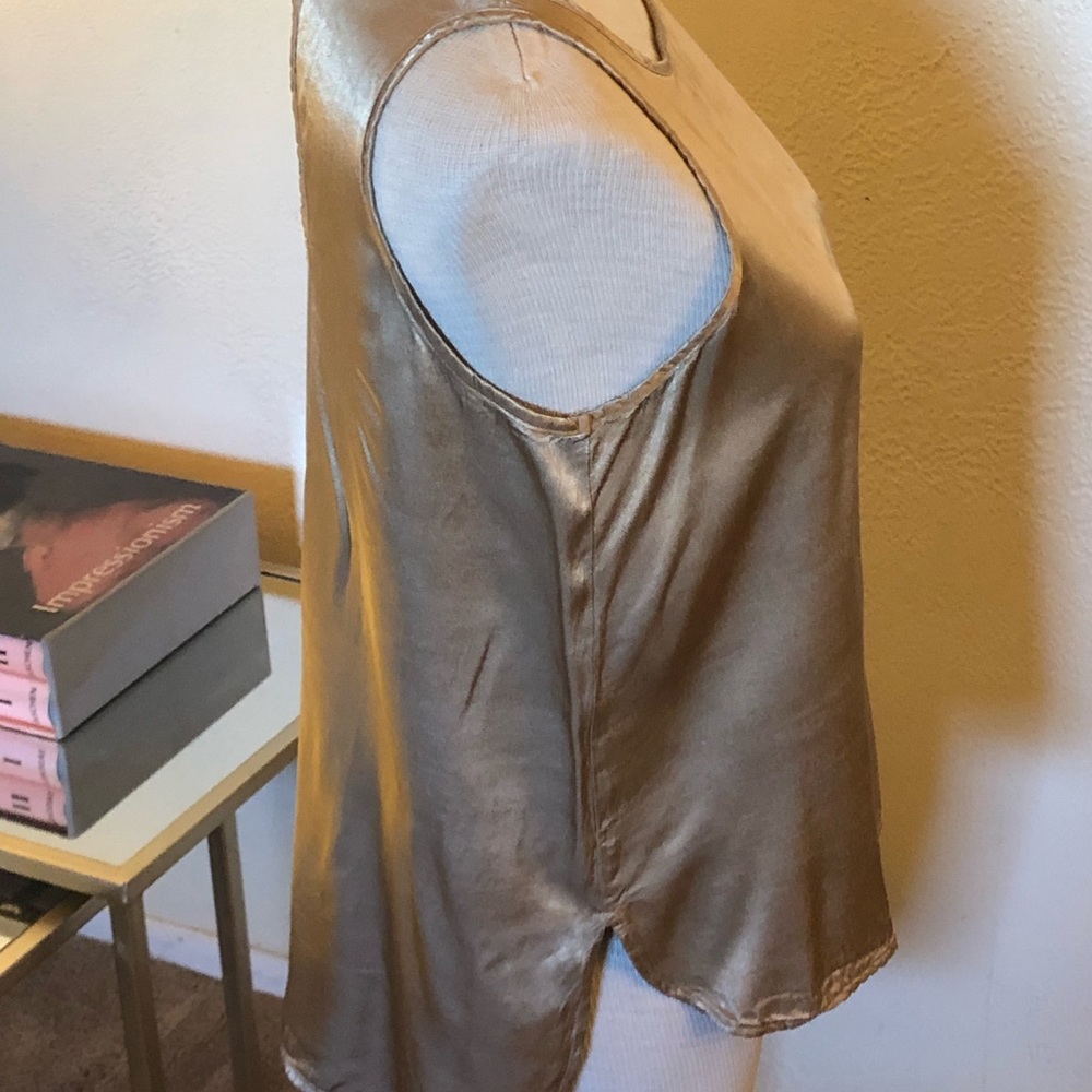 Hard Tail Top - Picture 3 of 4